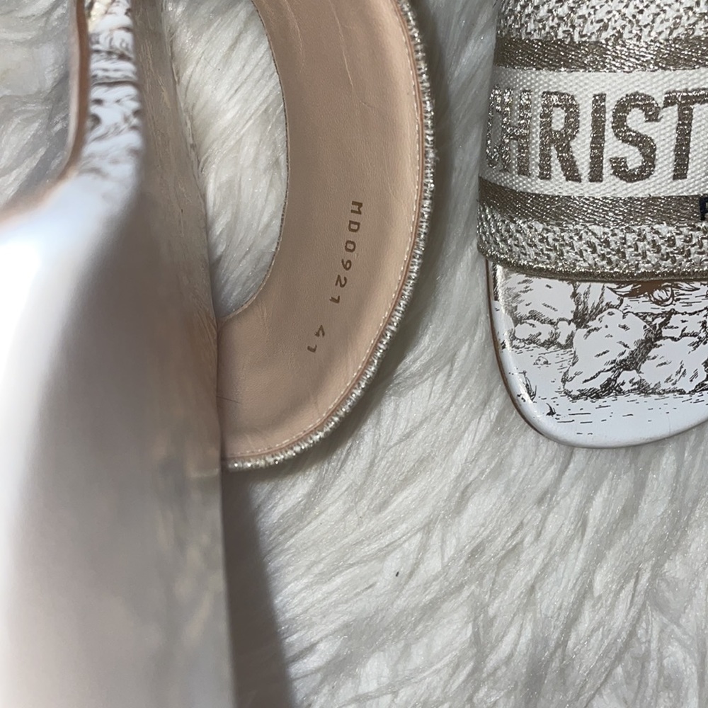 DWAY SLIDE White and Gold-Tone Cotton Embroidered with Dior Daw Stelle Embr - Picture 6 of 7